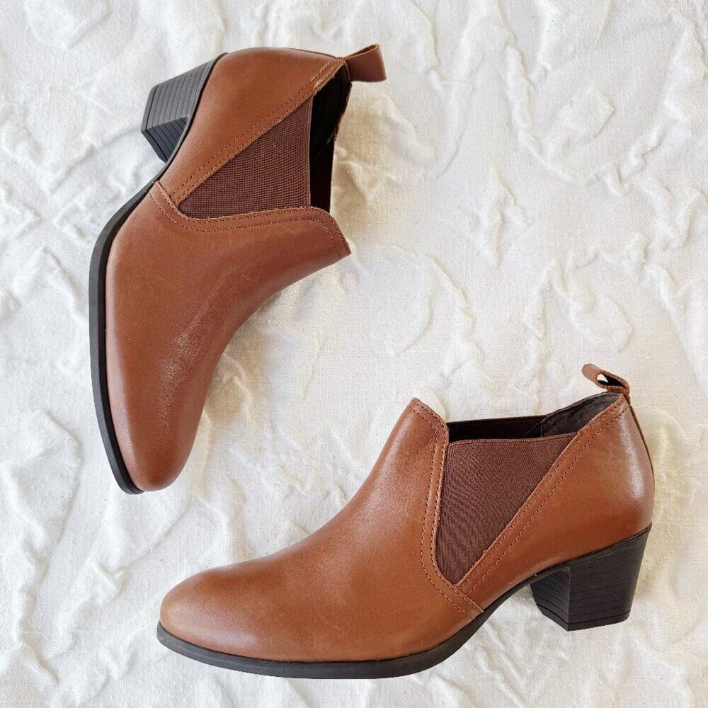 Munro Jessie Bootie Size 8M New
